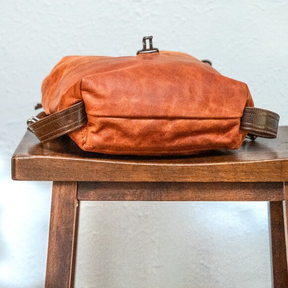 Rough & Tumble 1904 Small 3 Way Carry Bag - Picture 12 of 14